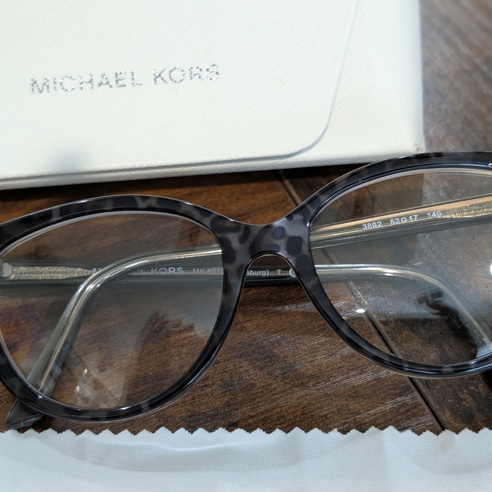 3 Designer Eyeglass Frames Lot (Ray-Ban, Michael Kors, Guess) - Picture 7 of 7